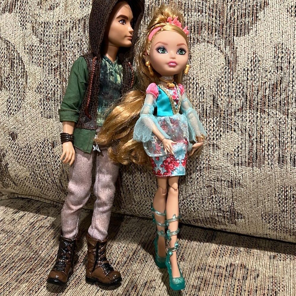 Mattel Ever After High Ashlynn Ella and Hunter Huntsman Fashion Doll, 2-Pack - Picture 14 of 16